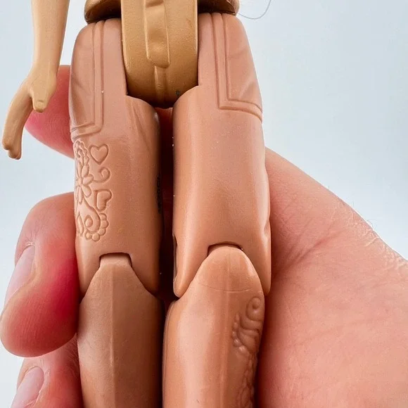 Mattel 2006 Loving Family Dollhouse Mom Blonde Hair J8223 Vintage Figure - Picture 8 of 8